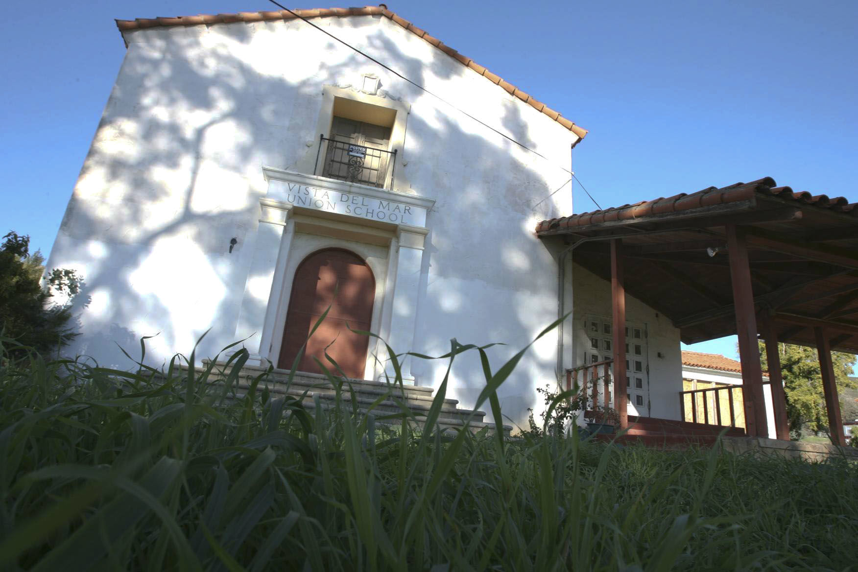 Vista del Mar School building